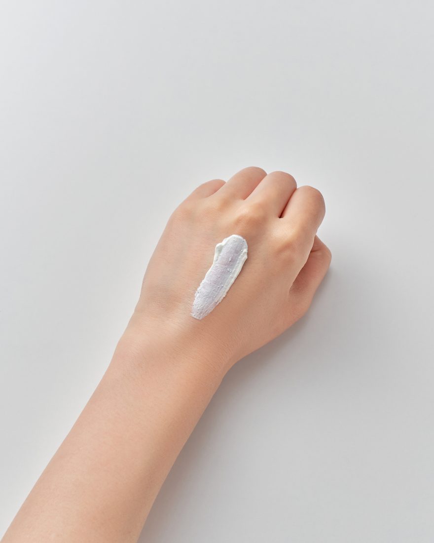 GLOW TONE UP CREAM+ 使用イメージ